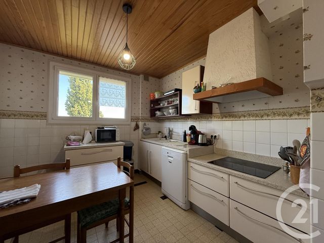 Appartement T4 à vendre - 4 pièces - 86.25 m2 - GUILHERAND GRANGES - 07 - RHONE-ALPES - Century 21 Alpimmo