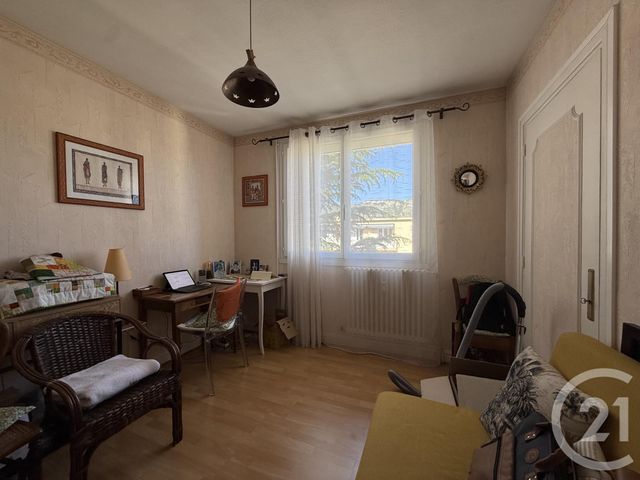 Appartement T4 à vendre - 4 pièces - 86.25 m2 - GUILHERAND GRANGES - 07 - RHONE-ALPES - Century 21 Alpimmo