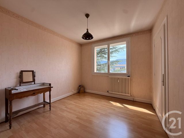 Appartement T4 à vendre - 4 pièces - 86.25 m2 - GUILHERAND GRANGES - 07 - RHONE-ALPES - Century 21 Alpimmo