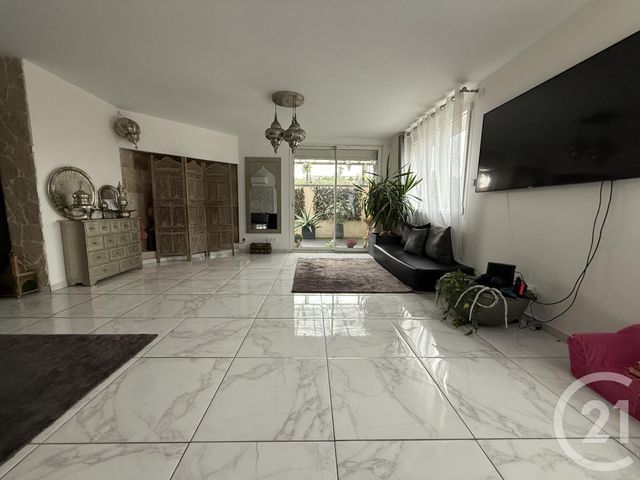 Afficher la photo en grand Appartement F4 à vendre - 4 pièces - 95.5 m2 - BOURG LES VALENCE - 26 - RHONE-ALPES - Century 21 Alpimmo