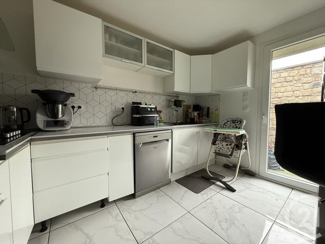Afficher la photo en grand Appartement F4 à vendre - 4 pièces - 95.5 m2 - BOURG LES VALENCE - 26 - RHONE-ALPES - Century 21 Alpimmo