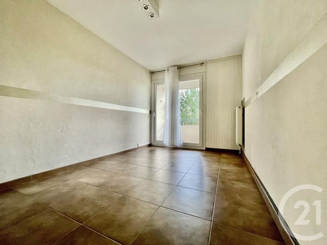 Appartement T4 à vendre - 4 pièces - 82.33 m2 - GUILHERAND GRANGES - 07 - RHONE-ALPES - Century 21 Alpimmo