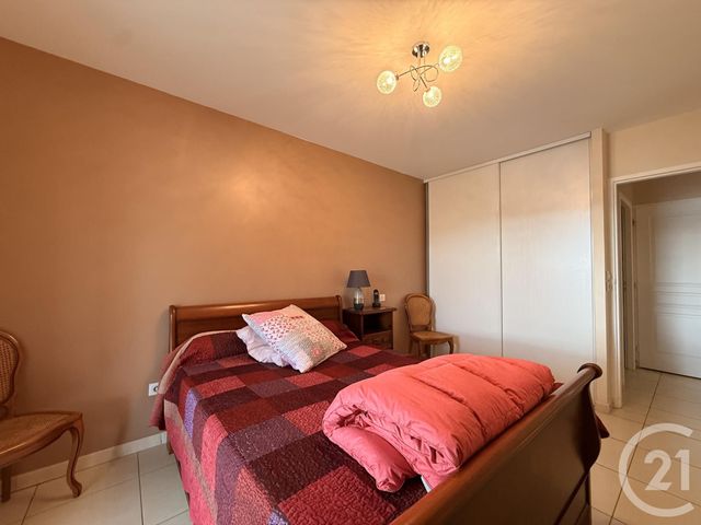 Appartement T3 à vendre - 3 pièces - 73.51 m2 - GUILHERAND GRANGES - 07 - RHONE-ALPES - Century 21 Alpimmo