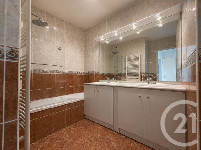 Appartement F4 à vendre - 5 pièces - 91.0 m2 - VALENCE - 26 - RHONE-ALPES - Century 21 Alpimmo