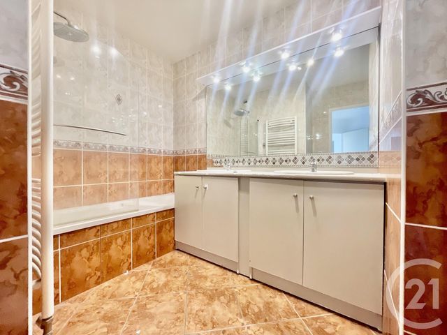 Appartement F4 à vendre - 5 pièces - 91.0 m2 - VALENCE - 26 - RHONE-ALPES - Century 21 Alpimmo