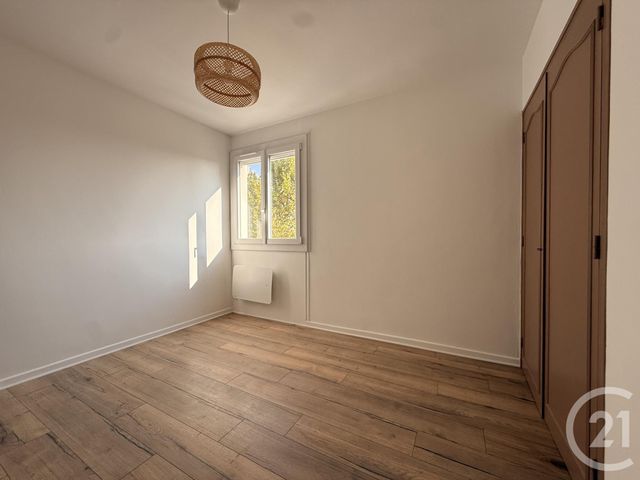 Appartement T4 à vendre - 4 pièces - 75.75 m2 - GUILHERAND GRANGES - 07 - RHONE-ALPES - Century 21 Alpimmo