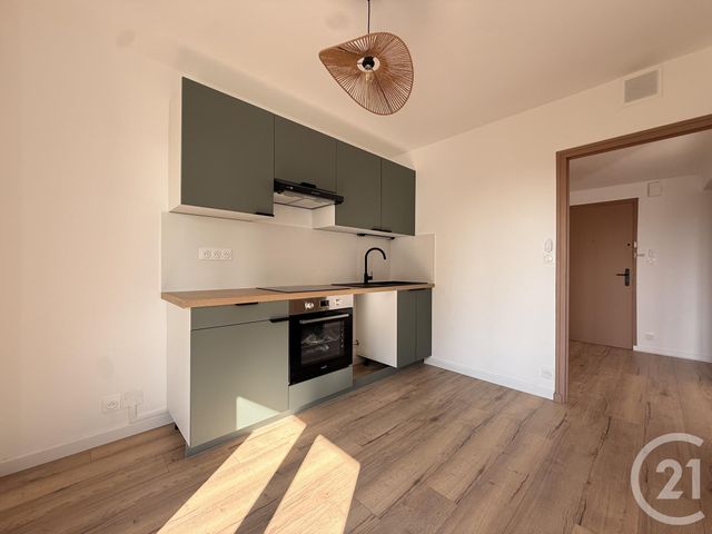 Appartement T4 à vendre - 4 pièces - 75.75 m2 - GUILHERAND GRANGES - 07 - RHONE-ALPES - Century 21 Alpimmo