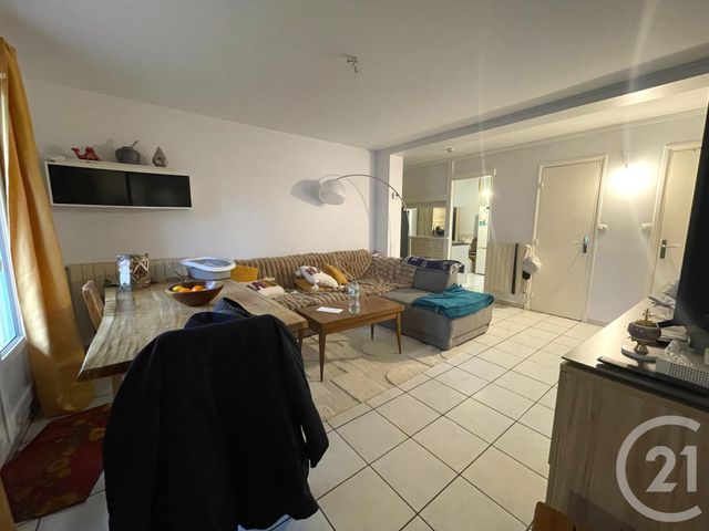 Appartement T4 à louer - 4 pièces - 67.9 m2 - VALENCE - 26 - RHONE-ALPES - Century 21 Alpimmo
