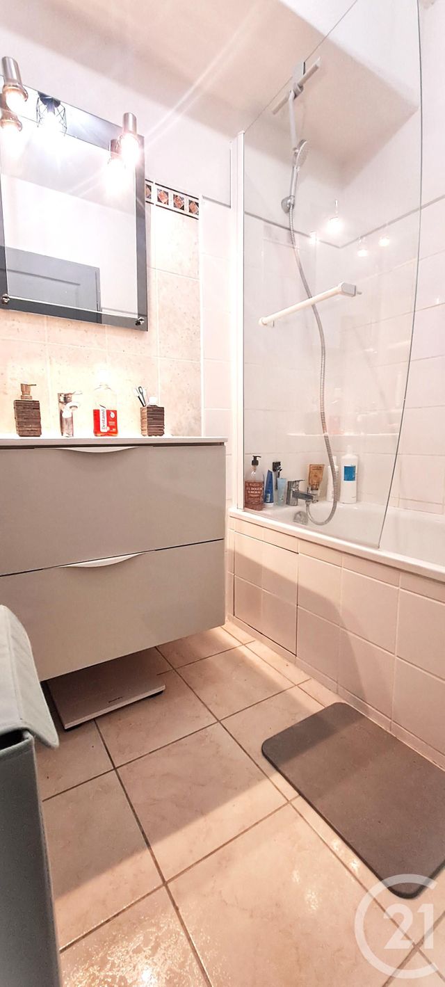 Appartement T2 à louer - 2 pièces - 51.75 m2 - VALENCE - 26 - RHONE-ALPES - Century 21 Alpimmo