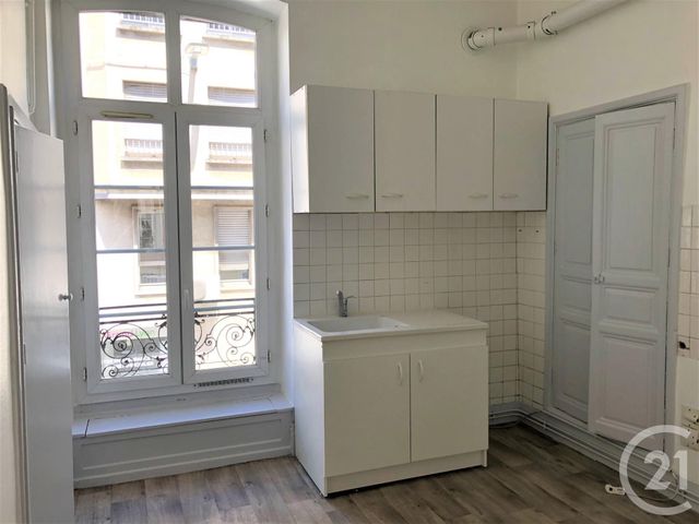 Appartement T4 à louer - 4 pièces - 109.76 m2 - VALENCE - 26 - RHONE-ALPES - Century 21 Alpimmo