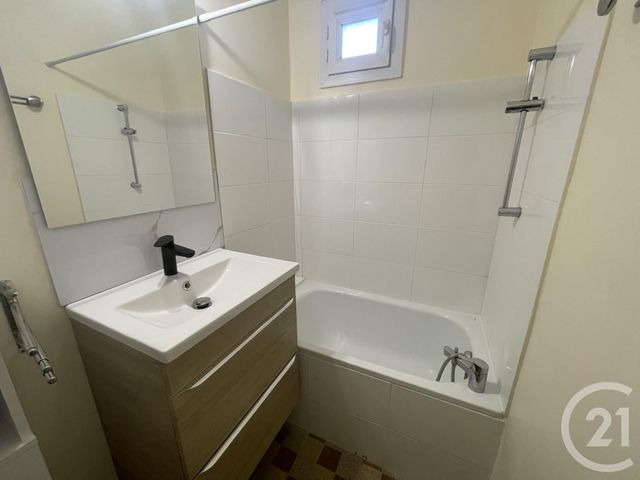 Appartement T3 à louer - 3 pièces - 58.68 m2 - BOURG LES VALENCE - 26 - RHONE-ALPES - Century 21 Alpimmo