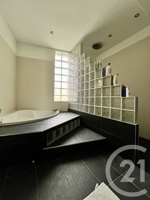 Appartement à vendre - 5 pièces - 211.7 m2 - VALENCE - 26 - RHONE-ALPES - Century 21 Alpimmo