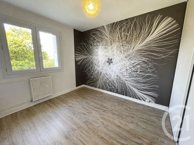 Appartement T4 à louer - 4 pièces - 69.44 m2 - BOURG LES VALENCE - 26 - RHONE-ALPES - Century 21 Alpimmo
