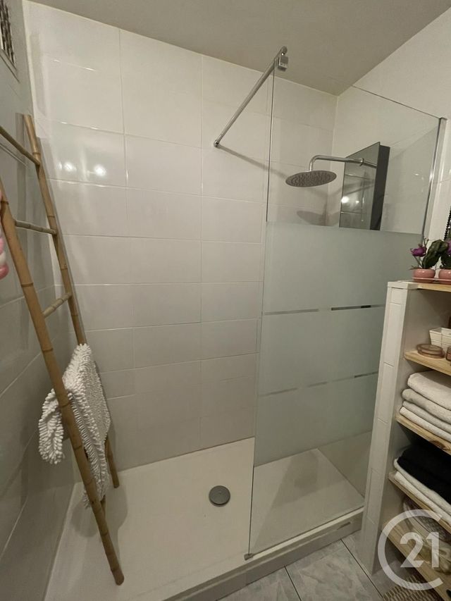 Appartement T3 à louer - 3 pièces - 65.14 m2 - VALENCE - 26 - RHONE-ALPES - Century 21 Alpimmo