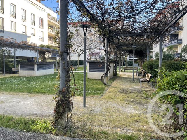 Appartement T3 à louer - 3 pièces - 65.0 m2 - VALENCE - 26 - RHONE-ALPES - Century 21 Alpimmo