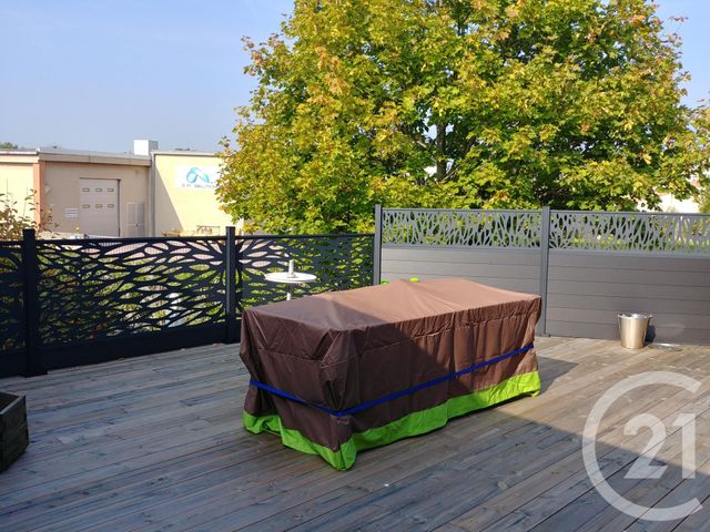 Appartement Loft à louer - 3 pièces - 117.07 m2 - VALENCE - 26 - RHONE-ALPES - Century 21 Alpimmo