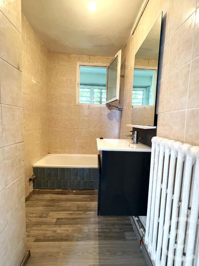 Appartement T4 à louer - 4 pièces - 66.62 m2 - BOURG LES VALENCE - 26 - RHONE-ALPES - Century 21 Alpimmo