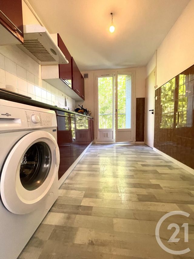 Appartement T4 à louer - 4 pièces - 66.62 m2 - BOURG LES VALENCE - 26 - RHONE-ALPES - Century 21 Alpimmo