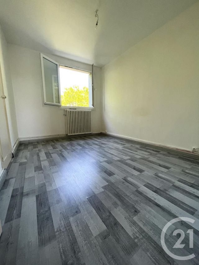 Appartement T4 à louer - 4 pièces - 66.62 m2 - BOURG LES VALENCE - 26 - RHONE-ALPES - Century 21 Alpimmo
