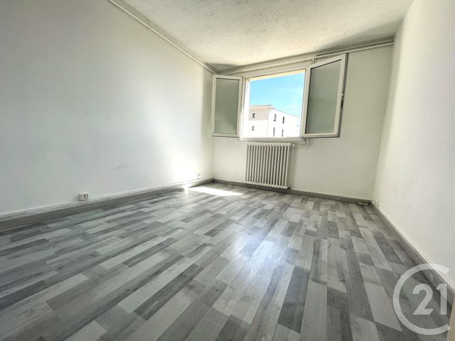 Appartement T4 à louer - 4 pièces - 66.62 m2 - BOURG LES VALENCE - 26 - RHONE-ALPES - Century 21 Alpimmo