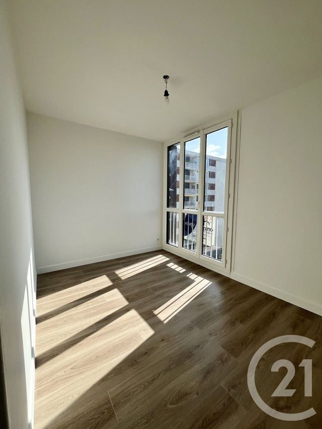 Appartement F5 à vendre - 5 pièces - 92.8 m2 - BOURG LES VALENCE - 26 - RHONE-ALPES - Century 21 Alpimmo
