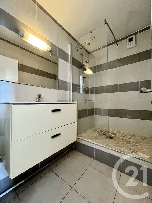 Appartement F5 à vendre - 5 pièces - 92.8 m2 - BOURG LES VALENCE - 26 - RHONE-ALPES - Century 21 Alpimmo