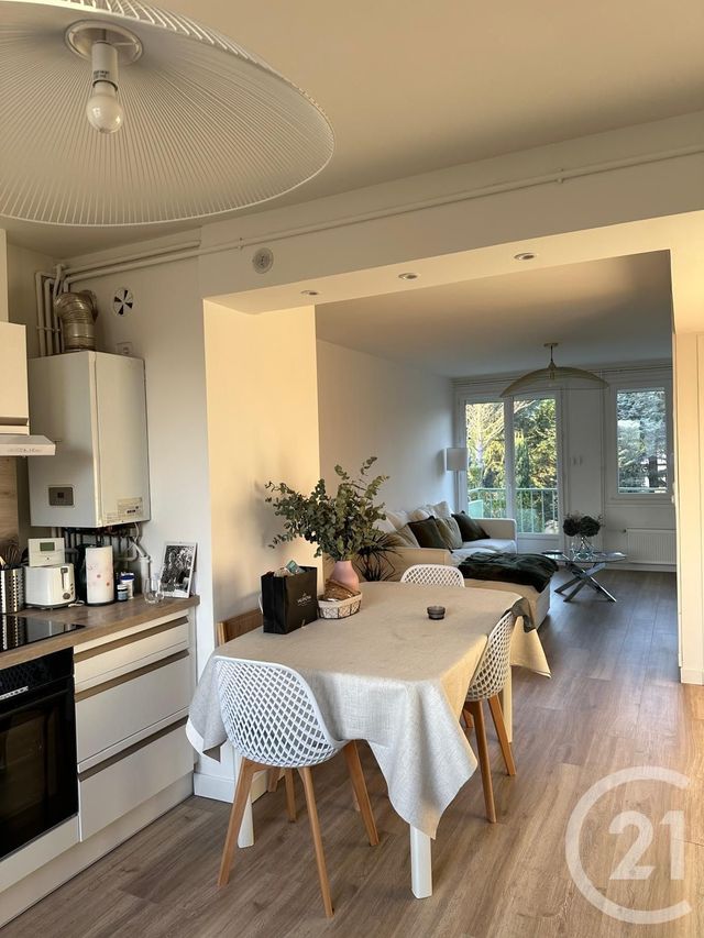 Appartement T4 à louer - 4 pièces - 72.38 m2 - ROMANS SUR ISERE - 26 - RHONE-ALPES - Century 21 Alpimmo