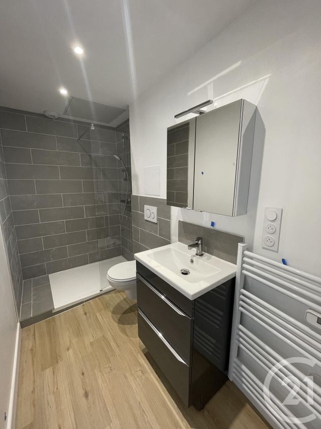 Appartement Duplex à louer - 3 pièces - 57.96 m2 - VALENCE - 26 - RHONE-ALPES - Century 21 Alpimmo