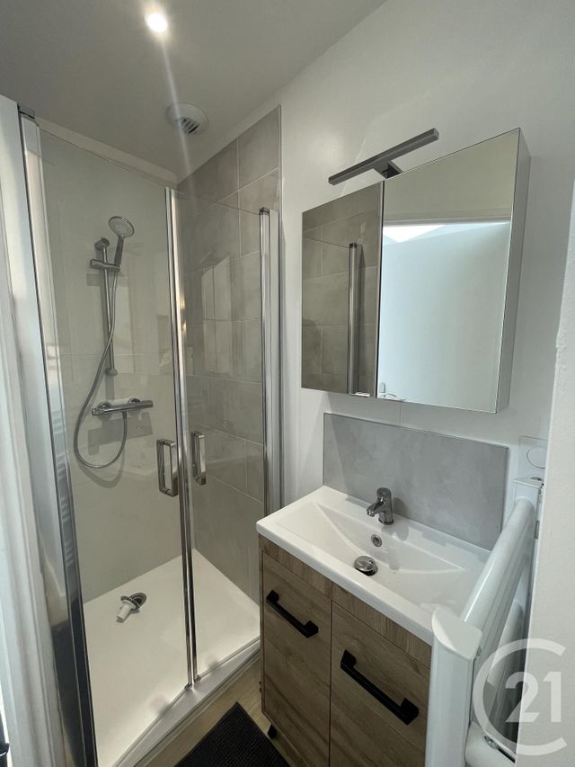 Appartement Duplex à louer - 2 pièces - 21.57 m2 - VALENCE - 26 - RHONE-ALPES - Century 21 Alpimmo