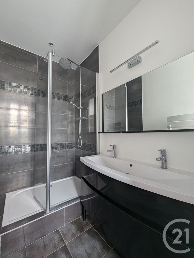 Appartement T4 à vendre - 4 pièces - 105.0 m2 - VALENCE - 26 - RHONE-ALPES - Century 21 Alpimmo