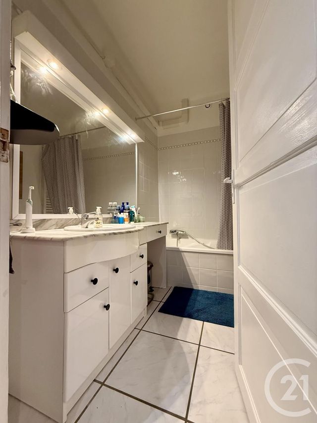 Appartement T3 à vendre - 3 pièces - 72.8 m2 - VALENCE - 26 - RHONE-ALPES - Century 21 Alpimmo