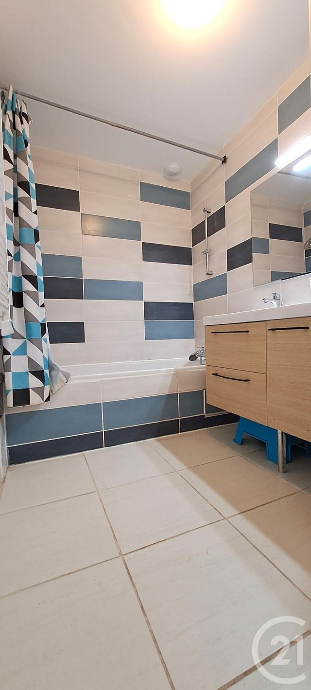 maison à louer - 5 pièces - 132.45 m2 - CHATEAUNEUF SUR ISERE - 26 - RHONE-ALPES - Century 21 Alpimmo