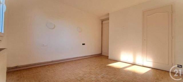 Appartement T4 à louer - 4 pièces - 67.12 m2 - GUILHERAND GRANGES - 07 - RHONE-ALPES - Century 21 Alpimmo