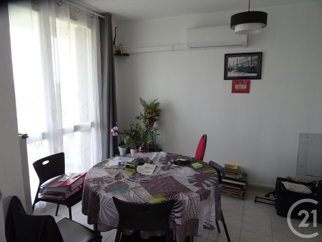 Appartement T3 à vendre - 3 pièces - 76.73 m2 - VALENCE - 26 - RHONE-ALPES - Century 21 Alpimmo Appartement T3 à vendre - 3 pièces - 76.73 m2 - VALENCE - 26 - RHONE-ALPES - Century 21 Alpimmo