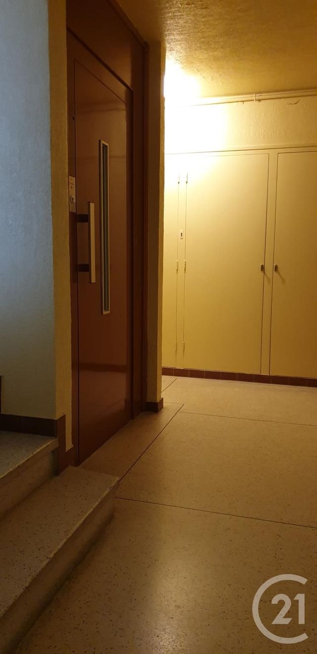 Afficher la photo en grand Appartement F4 à vendre - 4 pièces - 72.39 m2 - VALENCE - 26 - RHONE-ALPES - Century 21 Alpimmo