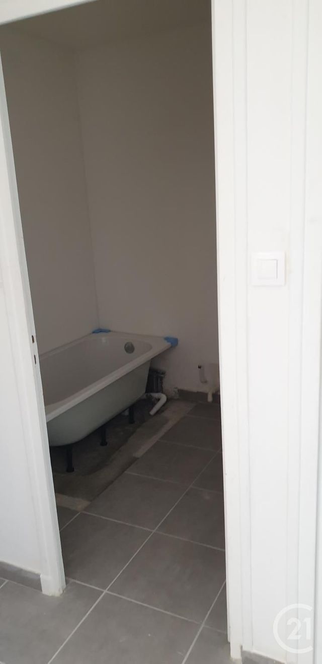 Afficher la photo en grand Appartement F4 à vendre - 4 pièces - 72.39 m2 - VALENCE - 26 - RHONE-ALPES - Century 21 Alpimmo