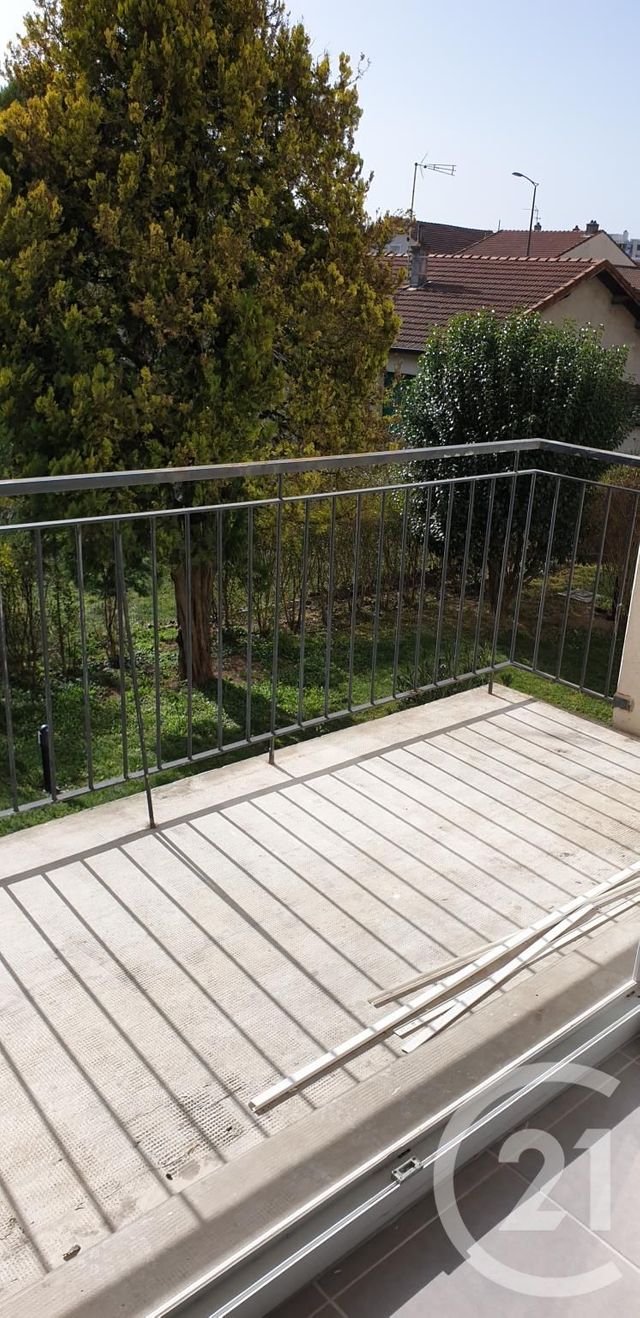 Afficher la photo en grand Appartement F4 à vendre - 4 pièces - 72.39 m2 - VALENCE - 26 - RHONE-ALPES - Century 21 Alpimmo