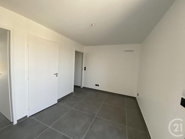 Afficher la photo en grand Appartement Duplex à vendre - 4 pièces - 113.58 m2 - GUILHERAND GRANGES - 07 - RHONE-ALPES - Century 21 Alpimmo