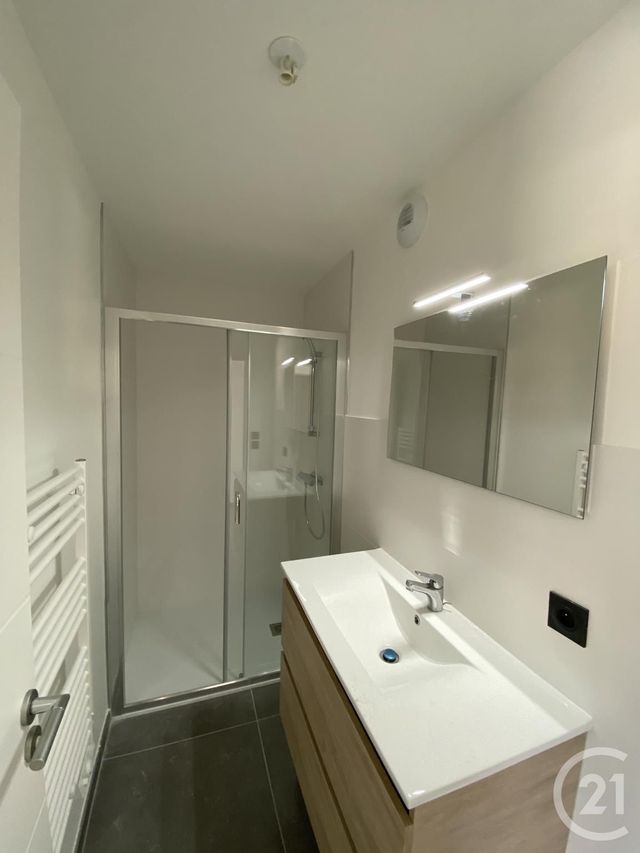 Afficher la photo en grand Appartement Duplex à vendre - 4 pièces - 113.58 m2 - GUILHERAND GRANGES - 07 - RHONE-ALPES - Century 21 Alpimmo