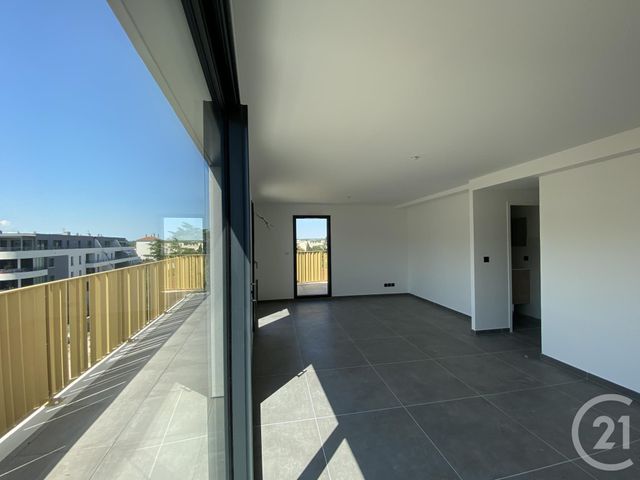 Afficher la photo en grand Appartement Duplex à vendre - 4 pièces - 113.58 m2 - GUILHERAND GRANGES - 07 - RHONE-ALPES - Century 21 Alpimmo