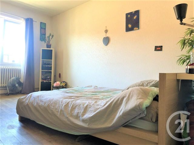 Afficher la photo en grand Appartement F3 à louer - 3 pièces - 86.0 m2 - VALENCE - 26 - RHONE-ALPES - Century 21 Alpimmo