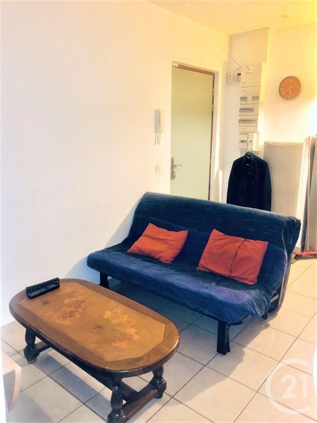 Afficher la photo en grand Appartement F1 à vendre - 1 pièce - 35.0 m2 - VALENCE - 26 - RHONE-ALPES - Century 21 Alpimmo