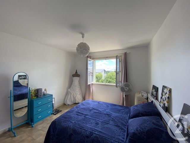 Afficher la photo en grand appartement à vendre - 4 pièces - 68.0 m2 - GUILHERAND GRANGES - 07 - RHONE-ALPES - Century 21 Alpimmo