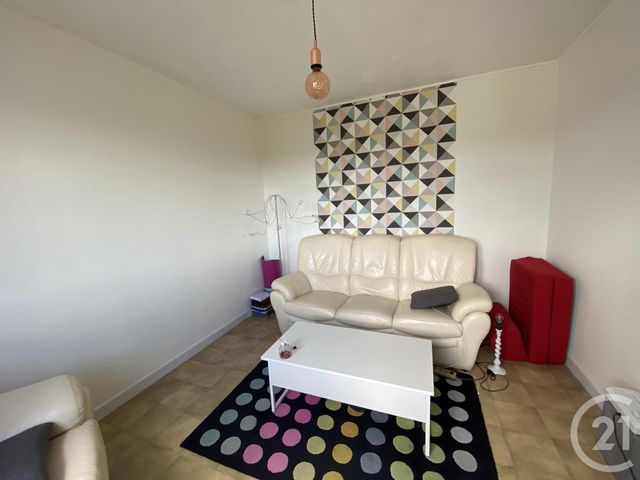 Afficher la photo en grand appartement à vendre - 4 pièces - 68.0 m2 - GUILHERAND GRANGES - 07 - RHONE-ALPES - Century 21 Alpimmo
